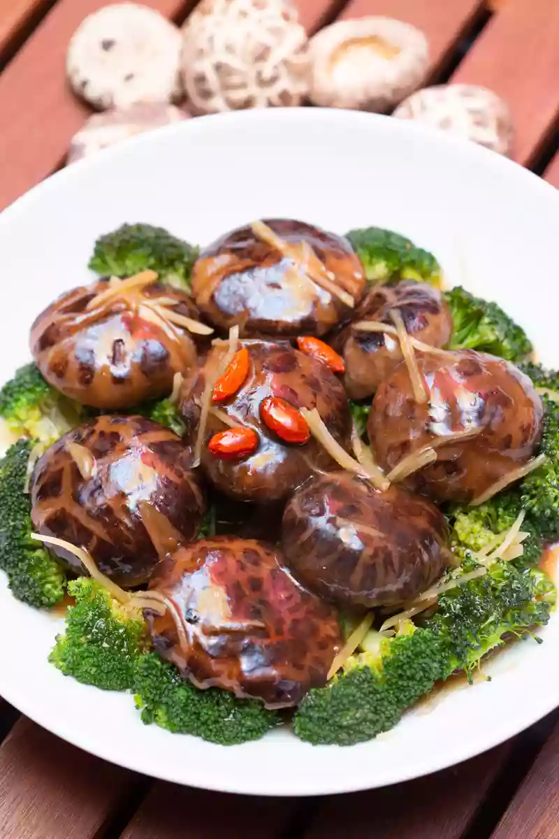 Shiitake mushrooms on broccoli