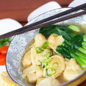 Wan Tan Nudelsuppe Bowl 雲吞湯麵戳碗